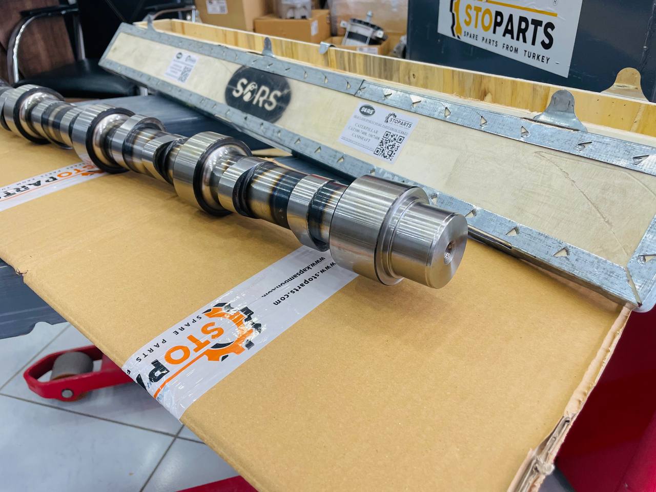 CAMSHAFT 1007408, 3330428 FOR CATERPILLAR