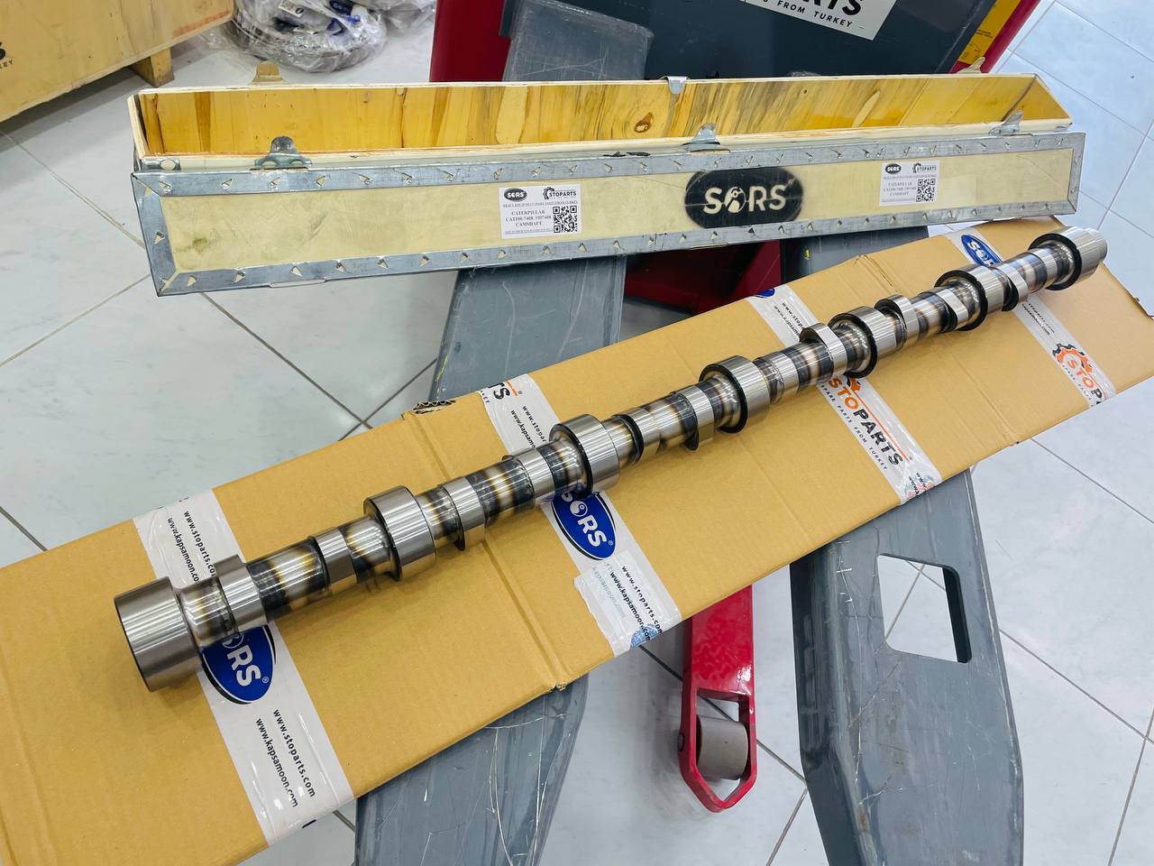 CAMSHAFT 1007408, 3330428 FOR CATERPILLAR