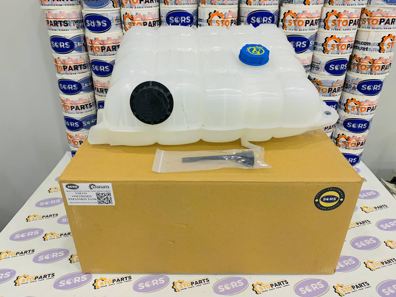 EXPANSION TANK 22821822 FOR VOLVO