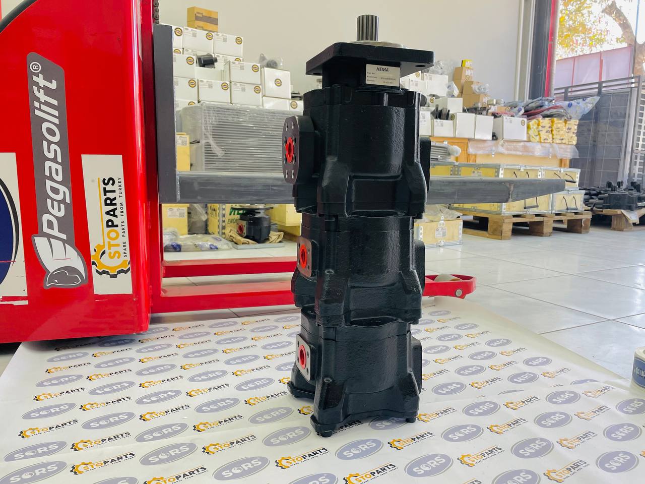 HYDRAULIC PUMP 609-24700001 FOR KATO