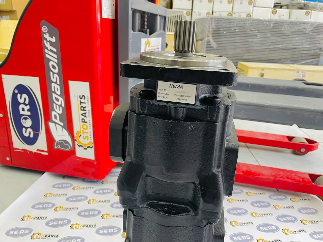 HYDRAULIC PUMP 609-24700001 FOR KATO