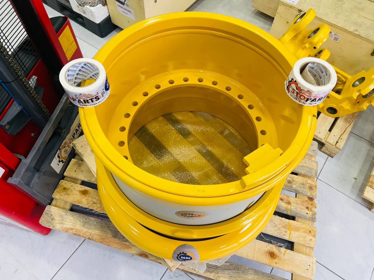 KOMATSU 421-30-14101 WHEEL ASS’Y
