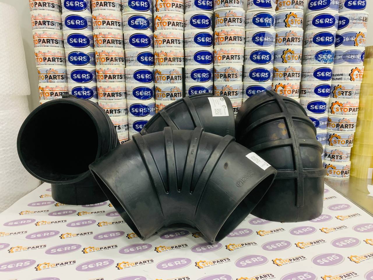 LIEBHERR 10040557, 550928214 RUBBER ELBOW