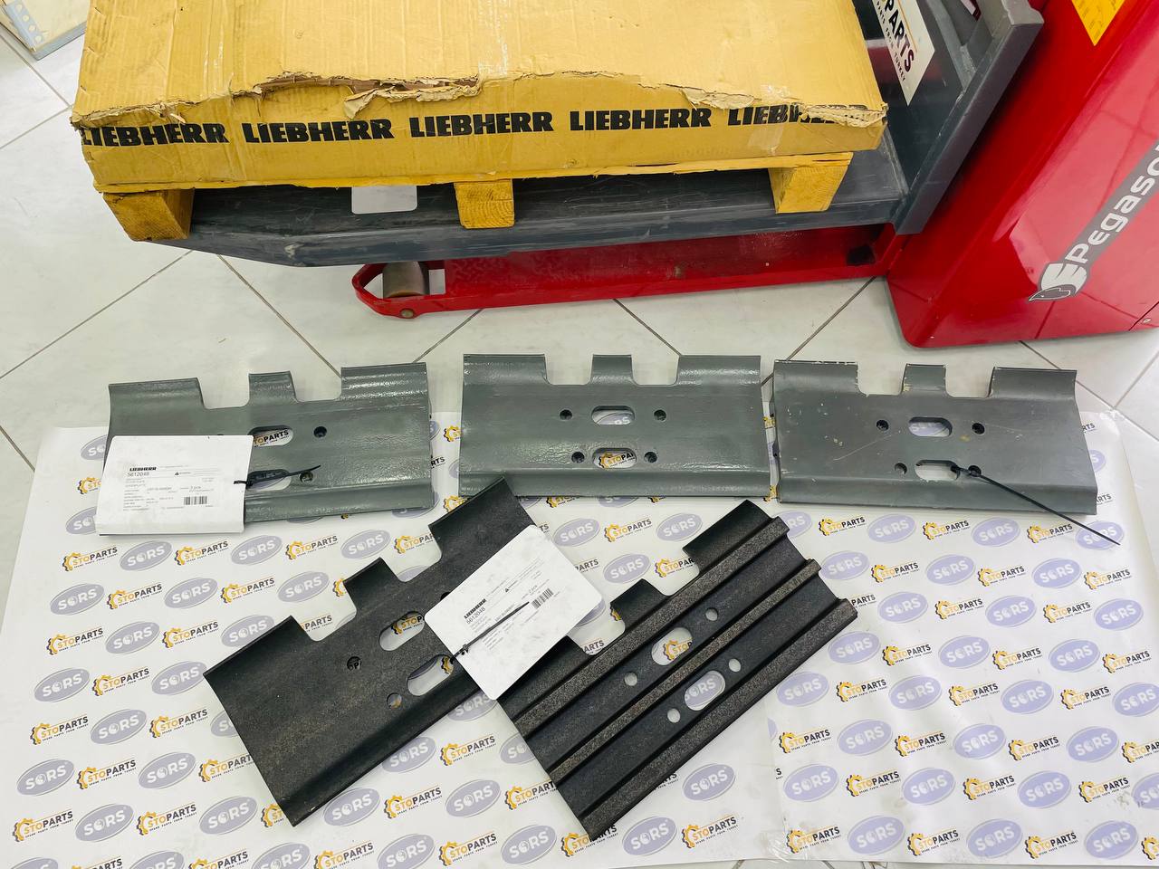 SHOE 5612048 FOR LIEBHERR