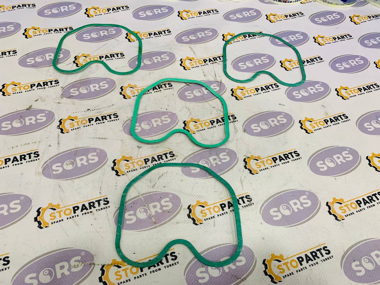 VALVE COVER GASKET 04238557 FOR DEUTZ