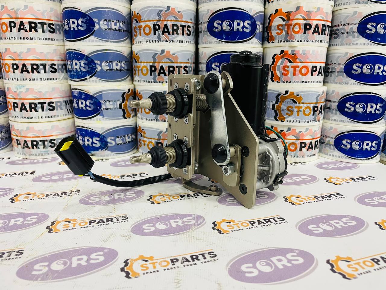 VOLVO 14675537 WIPER MOTOR