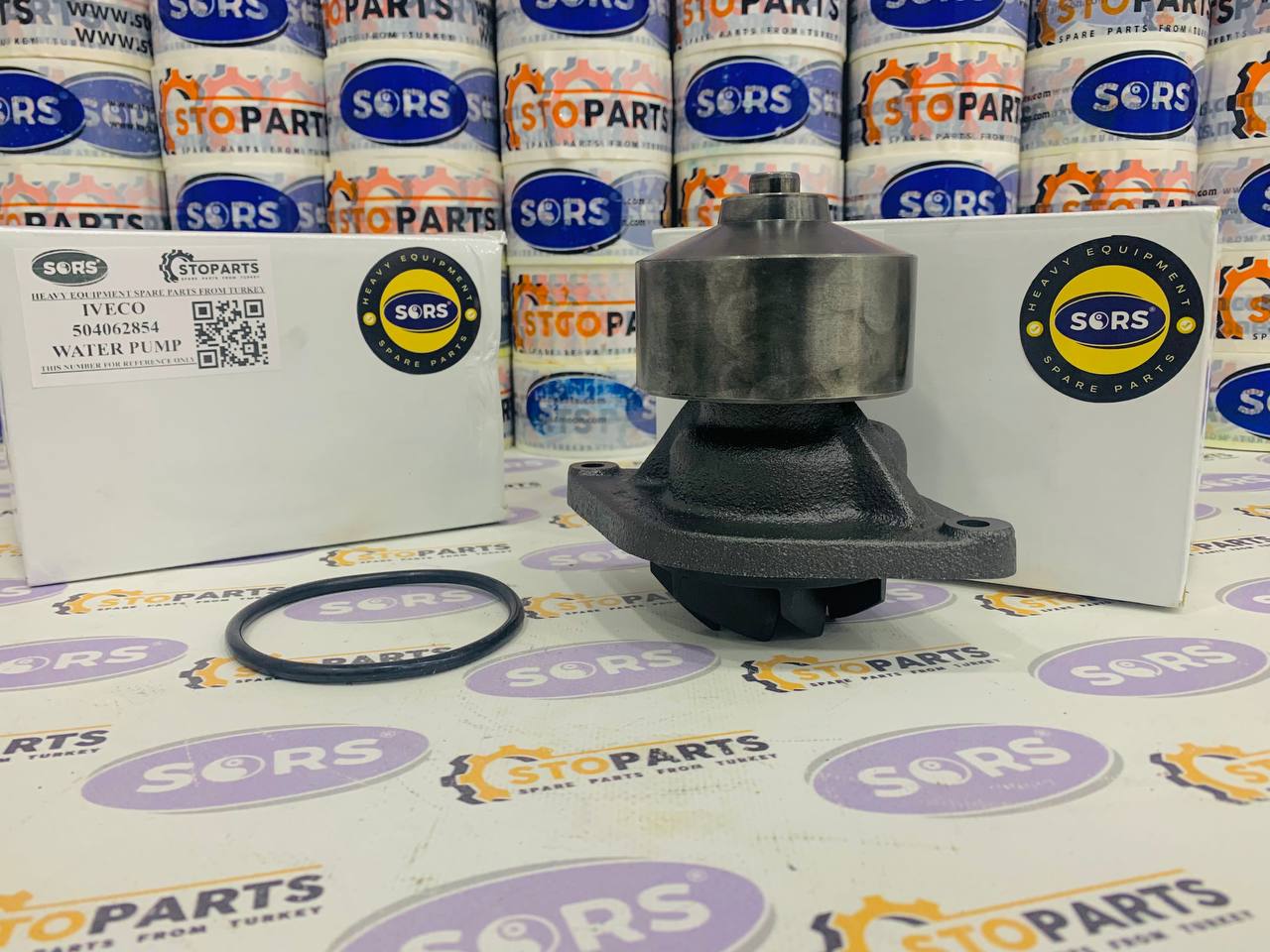 WATER PUMP 504063854 FOR CASE, NEW HOLLAND AND IVECO