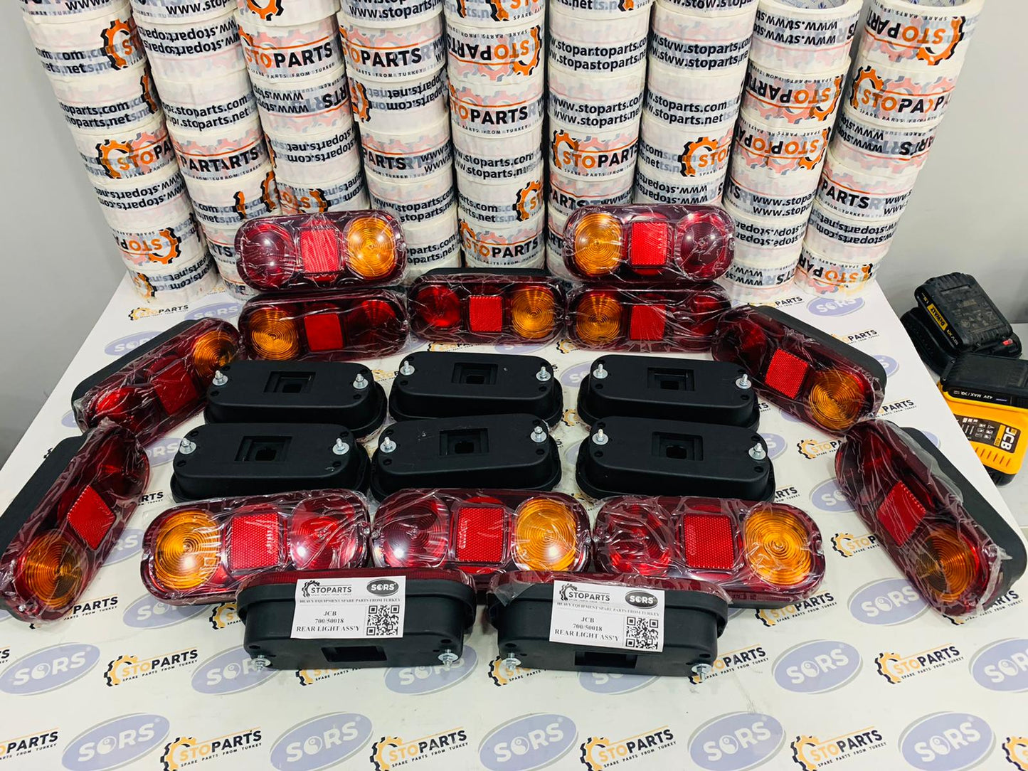 REAR LAMP 700/50018 FOR JCB