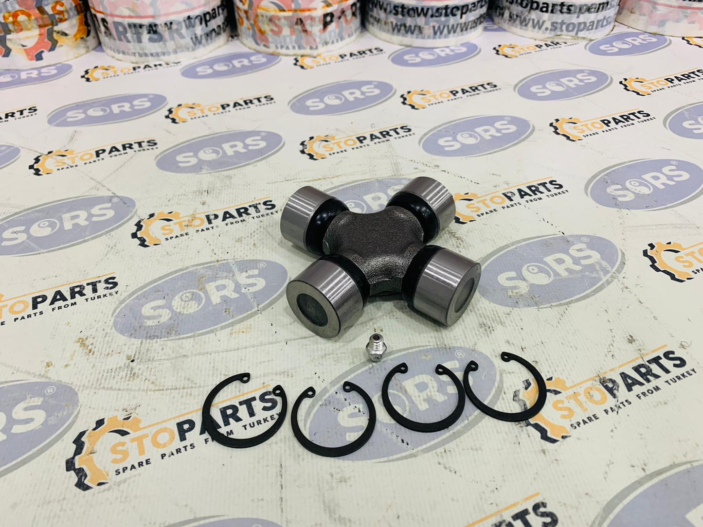 UNIVERSAL JOINT KIT 8197741, AL55941, 3406080M91 FOR IVECO, JOHN DEERE AND MASSEY FERGUSON