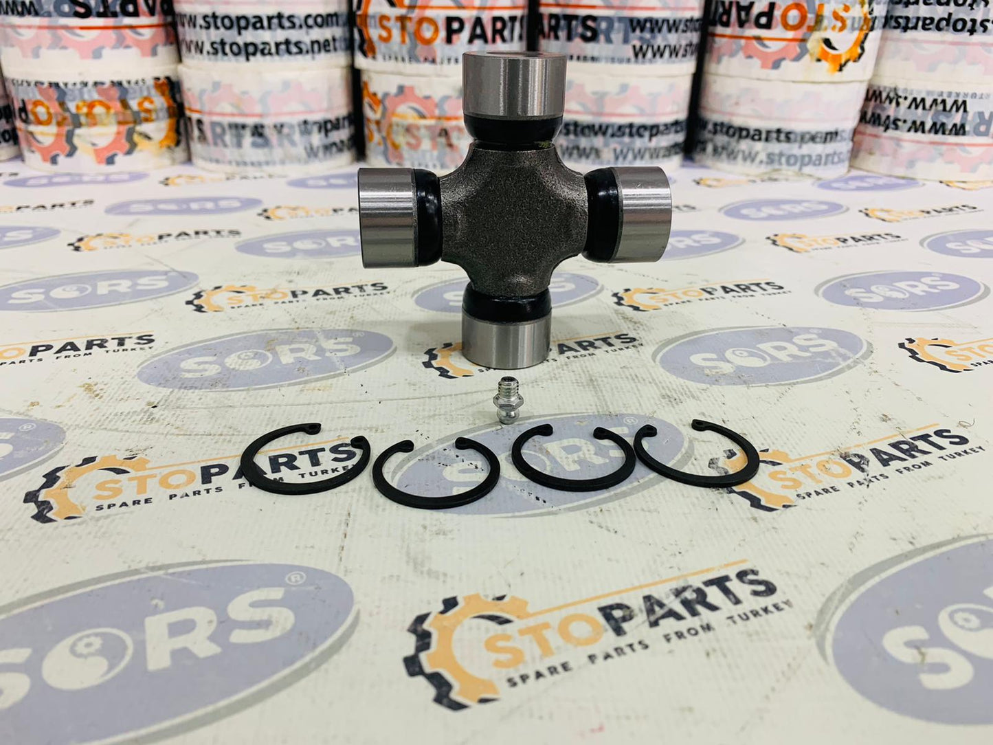 UNIVERSAL JOINT KIT 8197741, AL55941, 3406080M91 FOR IVECO, JOHN DEERE AND MASSEY FERGUSON