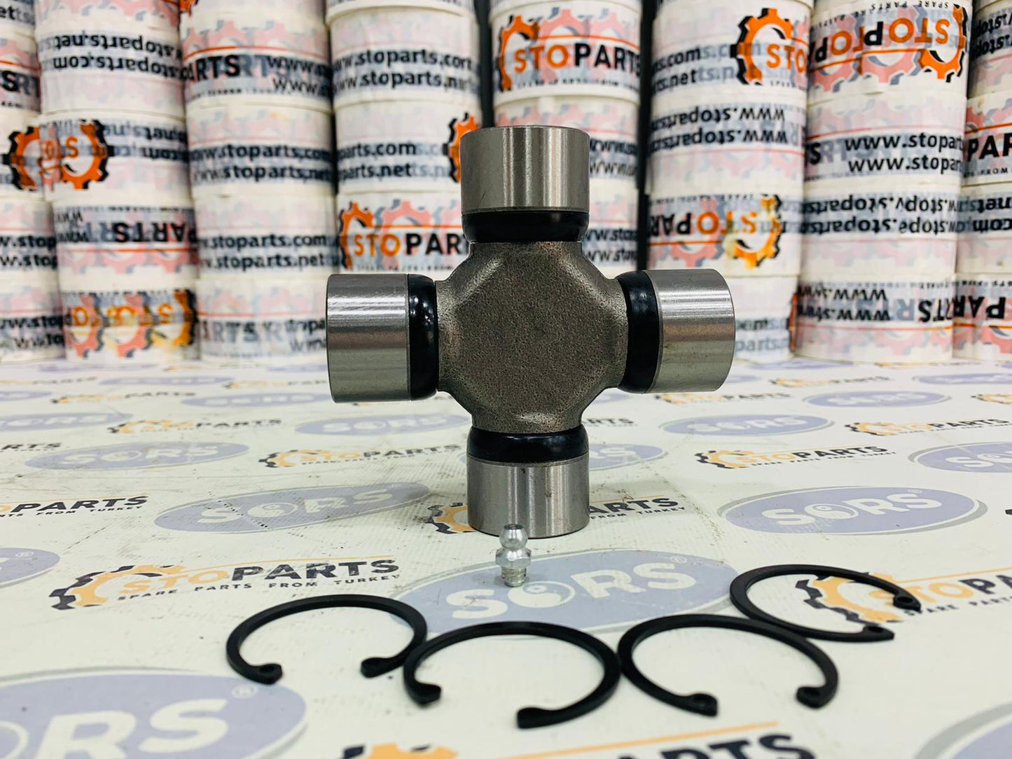 UNIVERSAL JOINT KIT 8V7336, 5000823988, 6212893, 93160225 FOR IVECO, CATERPILLAR, RENAULT AND VOLVO