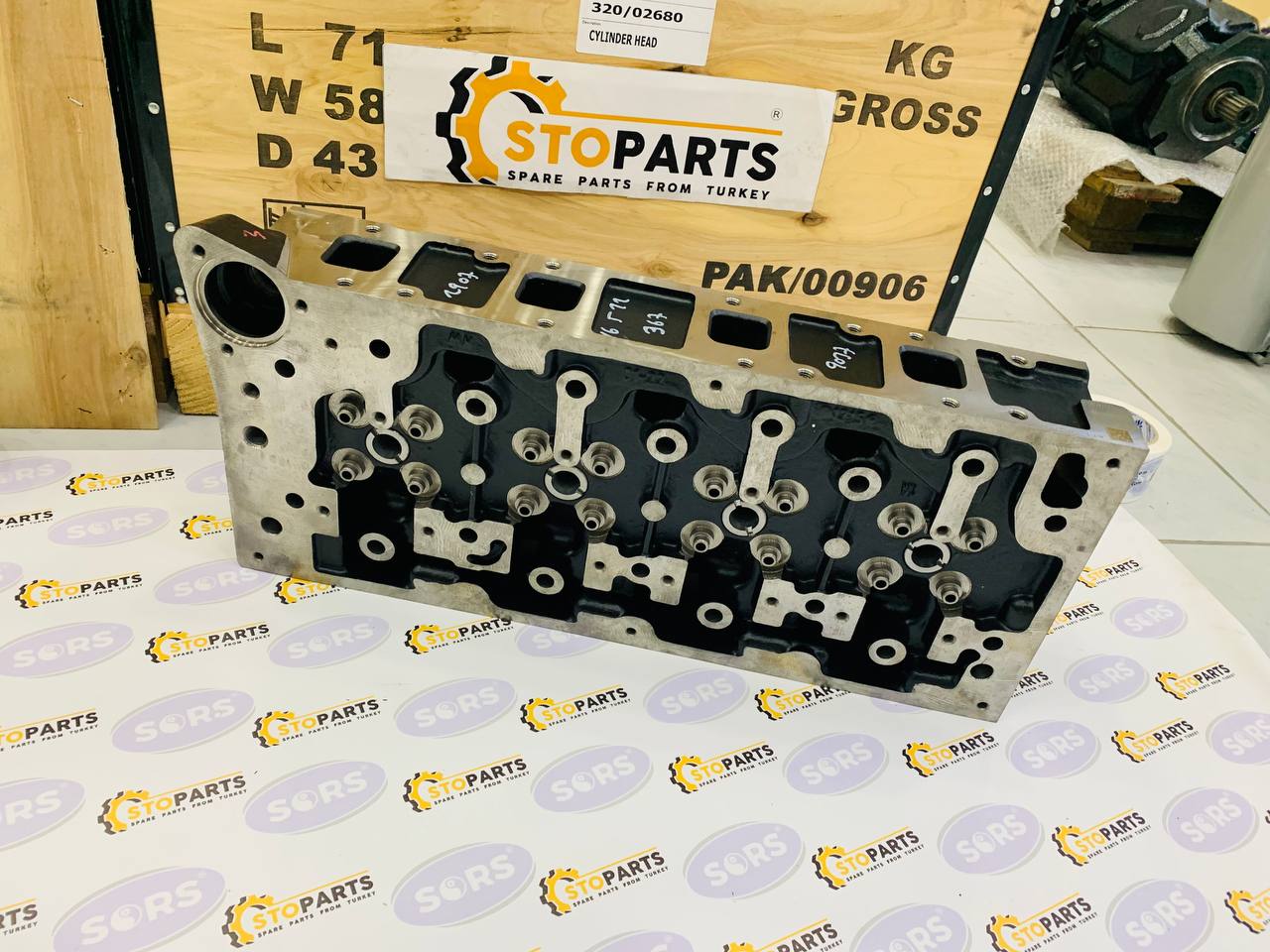 CYLINDER HEAD 320/02680 FOR JCB (GENUINE)