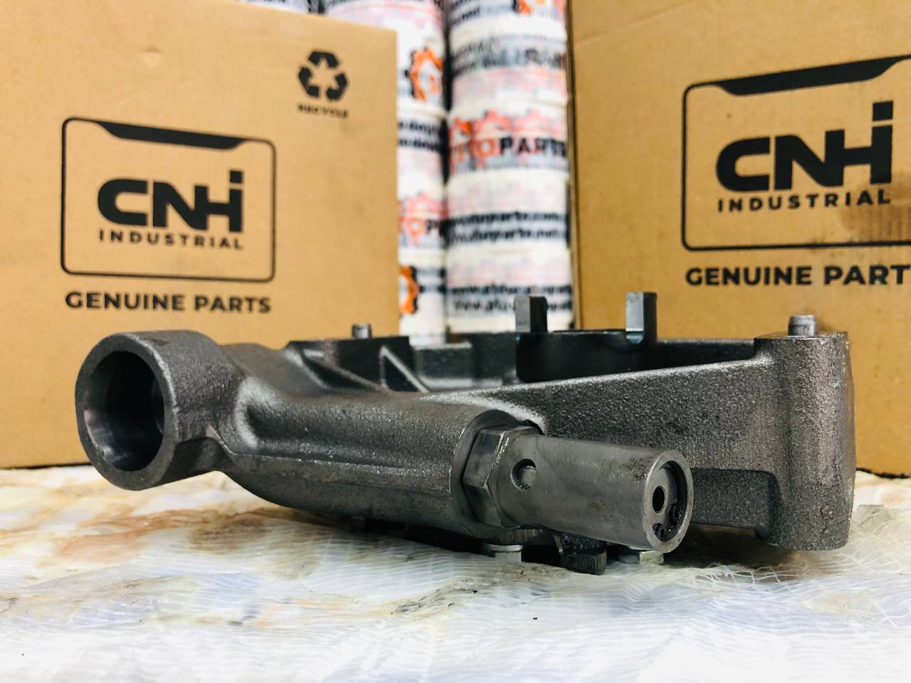 OIL PUMP 84604691 FOR FIAT AND NEW HOLLAND (GENUINE)