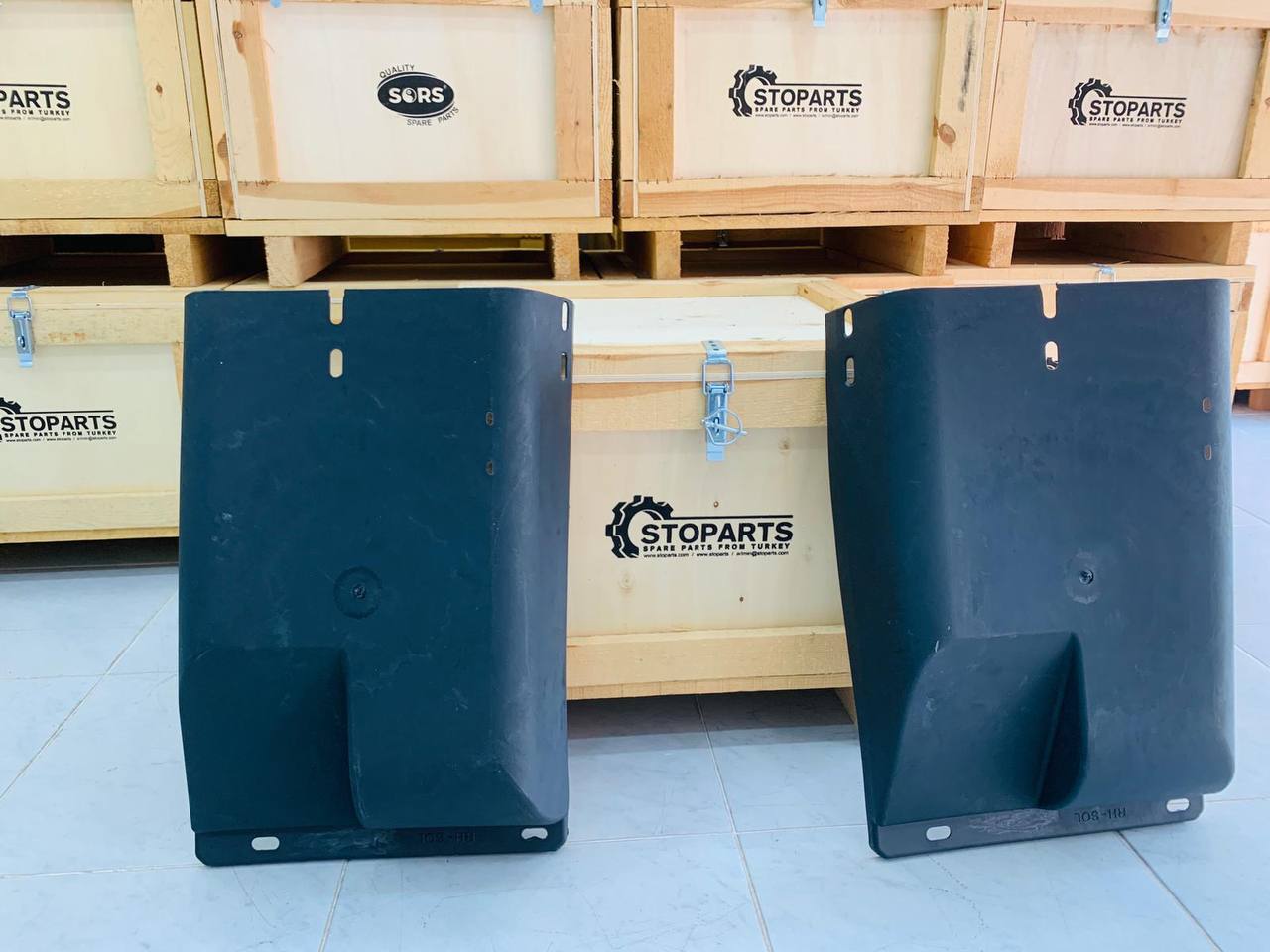 GUARD STONE LEFT BLACK 123/07177 FOR JCB