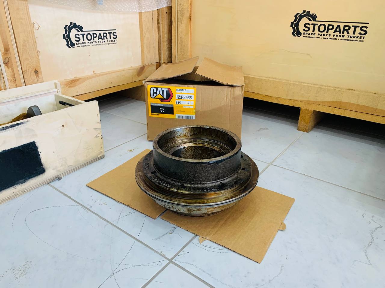 RETAINER 1233538 FOR CATERPILLAR (GENUINE)