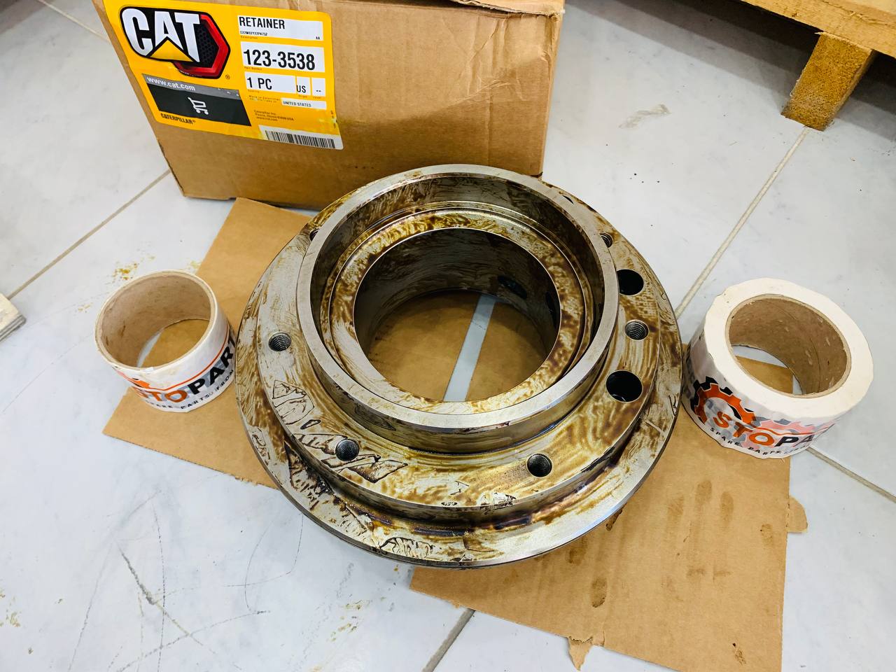 RETAINER 1233538 FOR CATERPILLAR (GENUINE)