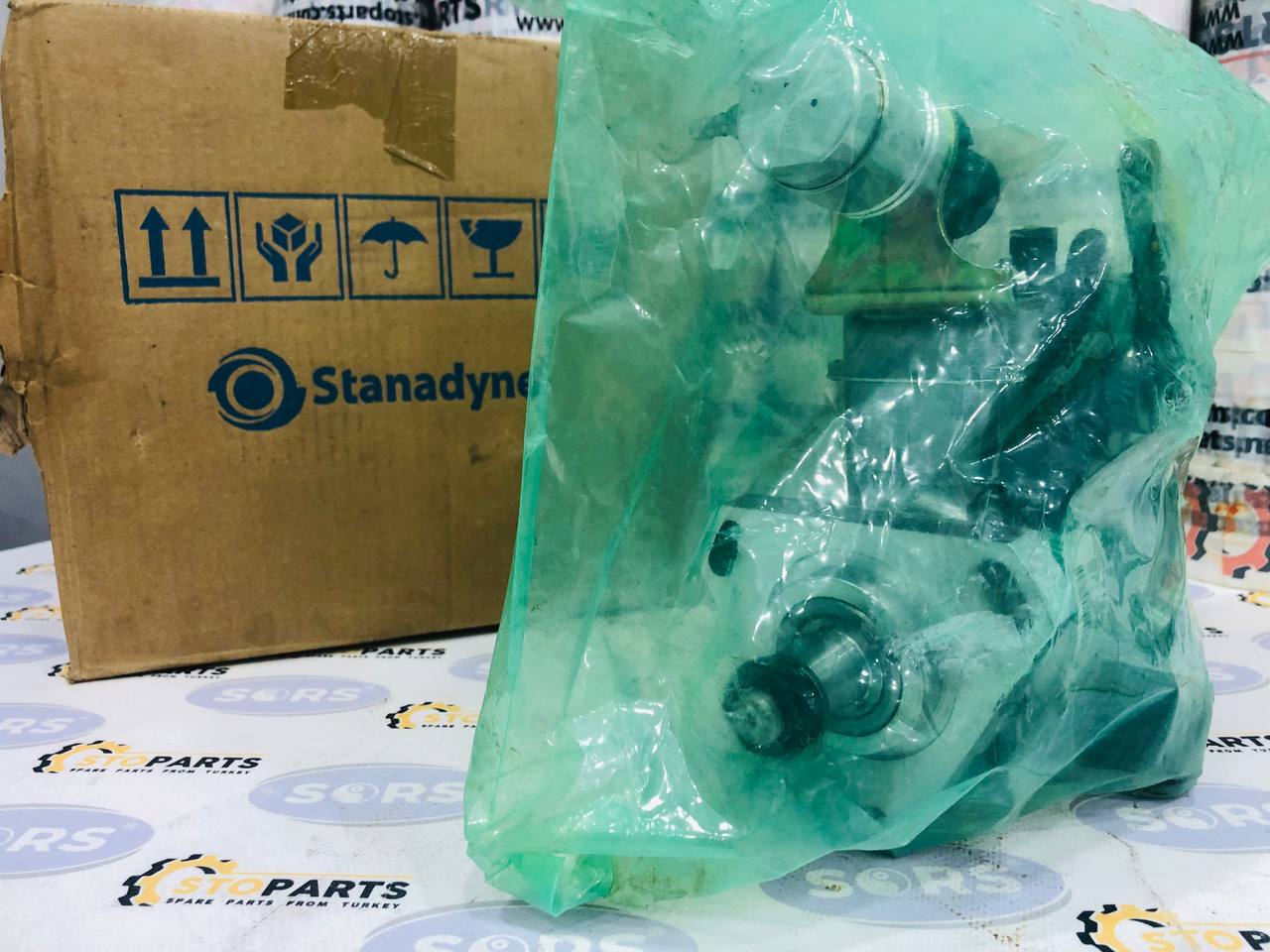 FUEL PUMP RE555151, DZ119928 FOR JONH DEERE
