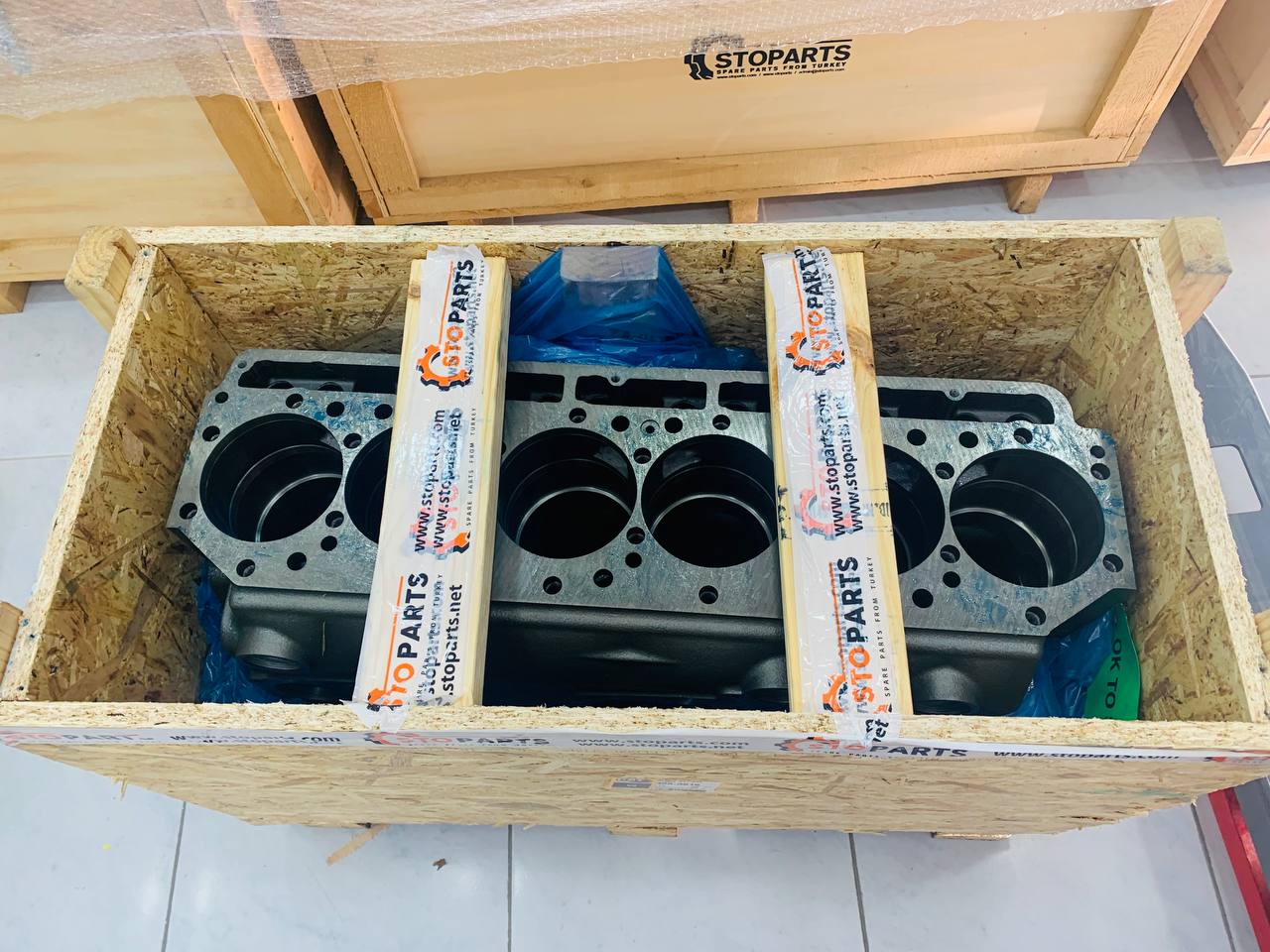 CYLINDER BLOCK ASS'Y 3253915 FOR CATERPILLAR (GENUINE)