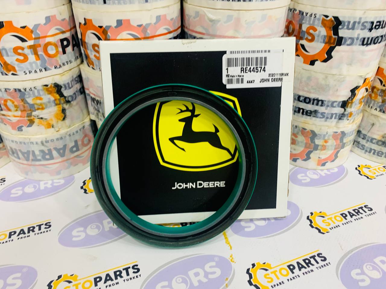 SEAL RE44574 FOR JOHN DEERE (GENUINE)