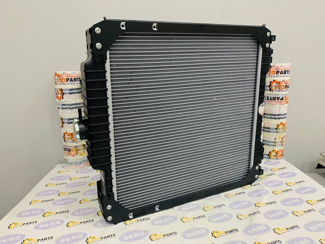 RADIATOR 51633263 FOR CASE AND NEW HOLLAND (GENUINE)