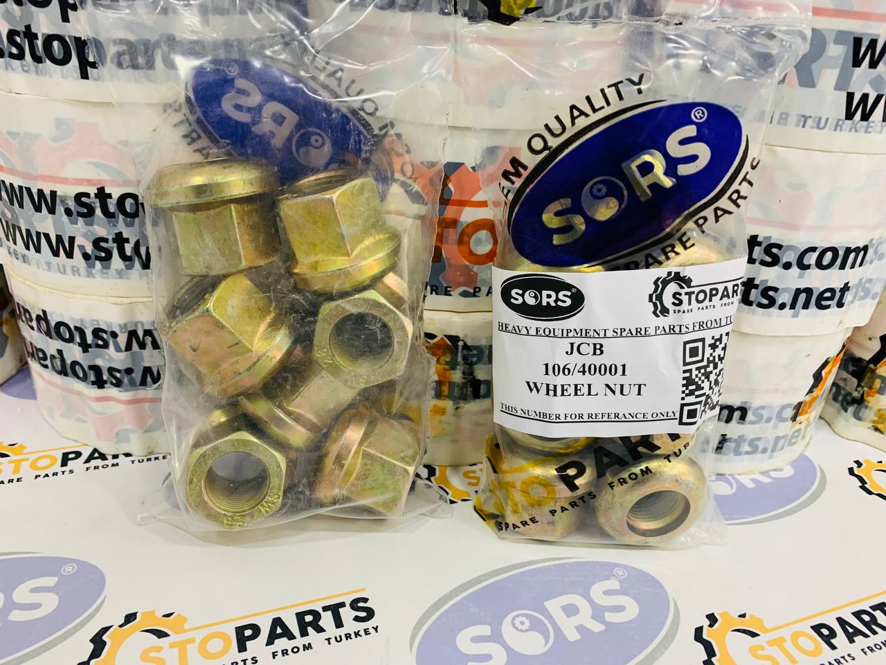 BOLT 106/40001, 826/11408 FOR JCB