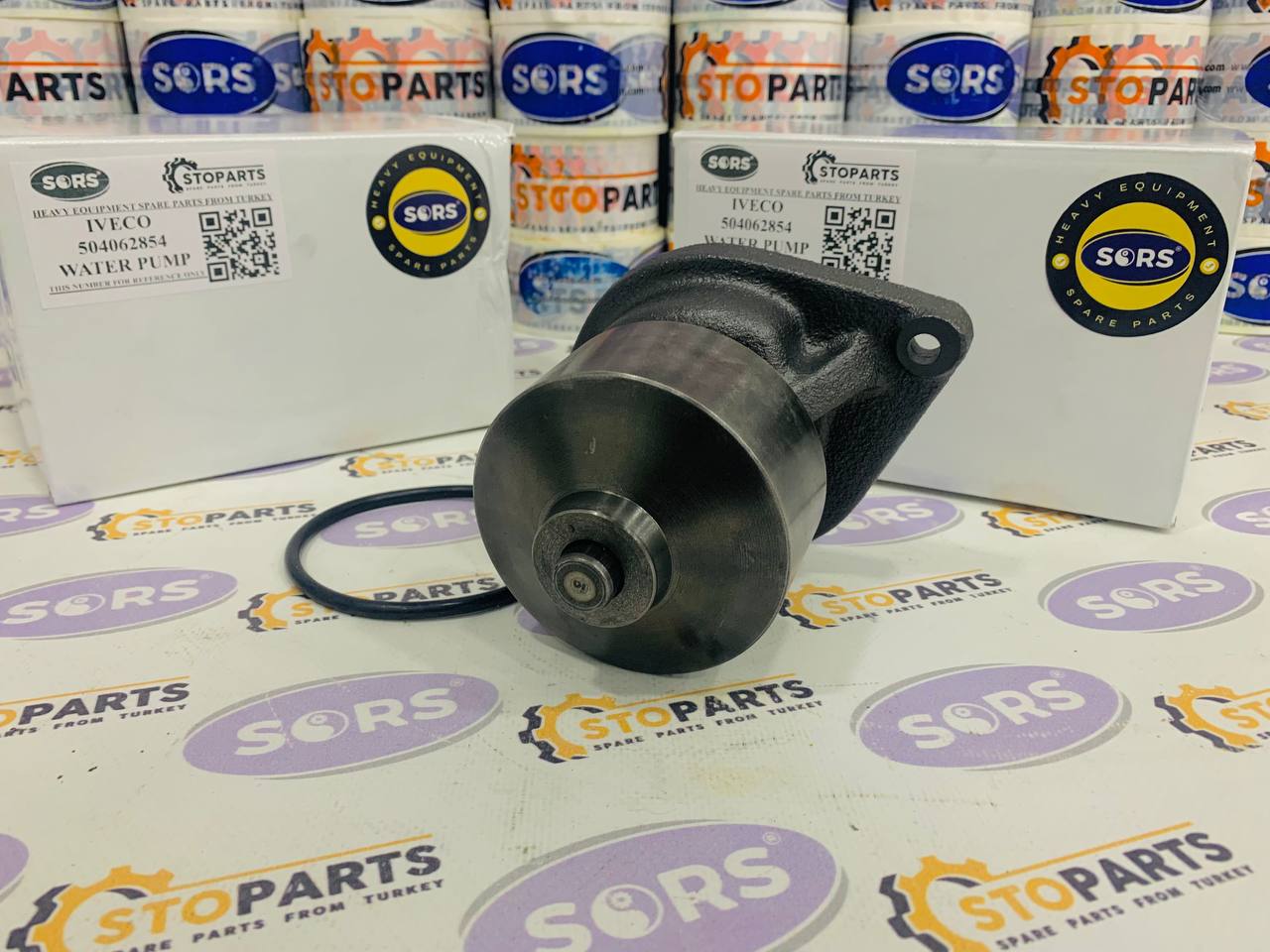 WATER PUMP 504063854 FOR CASE, NEW HOLLAND AND IVECO
